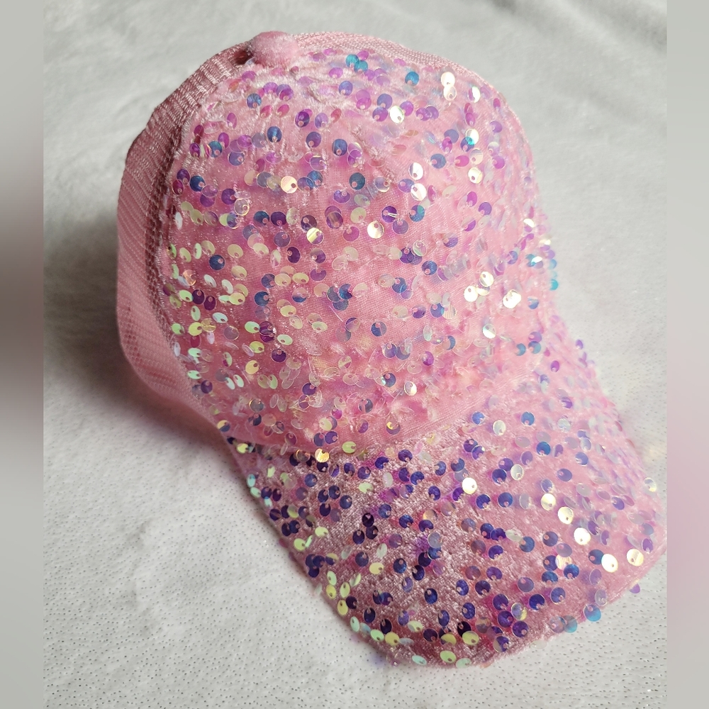 NWOT Pink Women's baseball hat